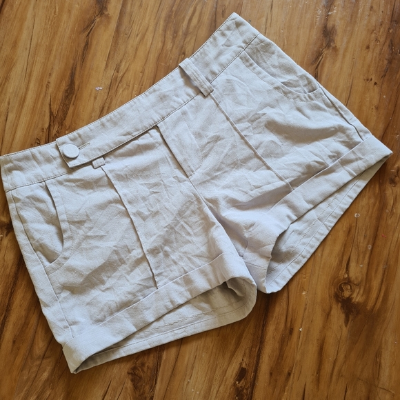 Decjuba 4 Cream Khaki Folded Hems 